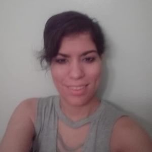 Meet your Posher, Desiree